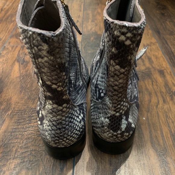 NWT J. Crew Multi-Buckle Snakeskin Leather Short Boot in Ivory Black - Picture 11 of 12